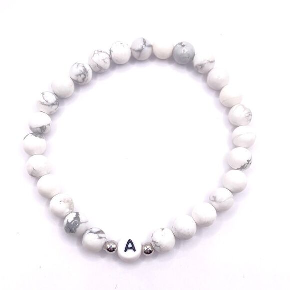 Initial A natural howlite stone stretch bracelet - Picture 1 of 5